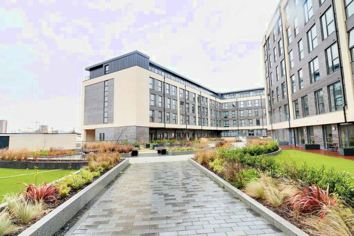 3 Bedroom Apartment To Rent In Bridgewater Point, Worrell Street, Salford, M5