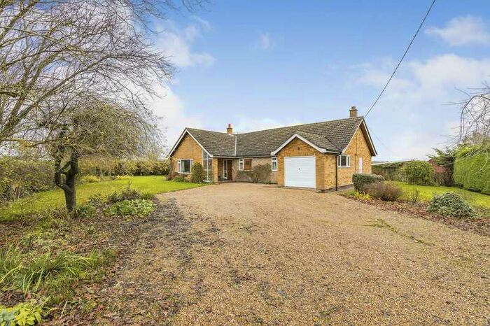 4 Bedroom Detached Bungalow For Sale In Wissett, Halesworth, Suffolk, IP19