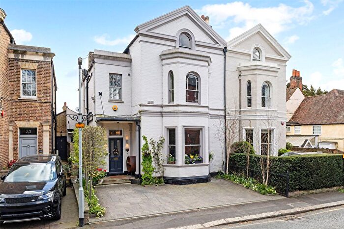 5 Bedroom Semi Detached House For Sale In High Street, Datchet, Berkshire, SL3