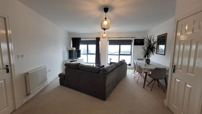 2 Bedroom Flat To Rent In Waters Road, Kingswood, BS15