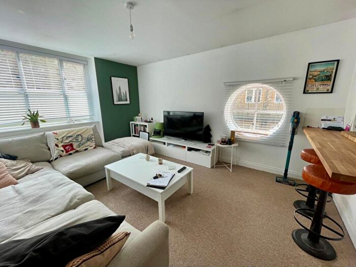 2 Bedroom Flat To Rent In Craven Mews, Skipton, Yorkshire, BD23