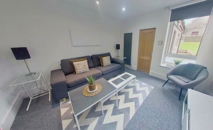 2 Bedroom Flat To Rent In Walker Road, Torry, Aberdeen, AB11