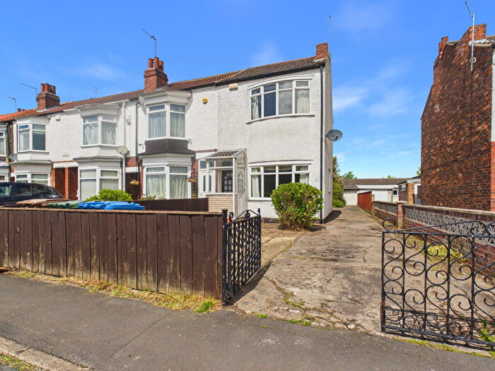 3 Bedroom End Of Terrace House For Sale In Lime Tree Lane, Bilton, Hull, North Humberside, HU11
