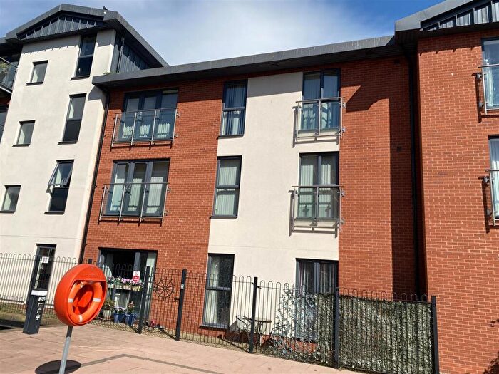 2 Bedroom Flat For Sale In Severn View, Stourport On Severn, DY13