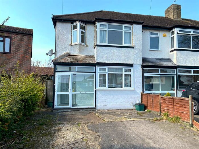 2 Bedroom Terraced House To Rent In Langley Avenue, Worcester Park, KT4