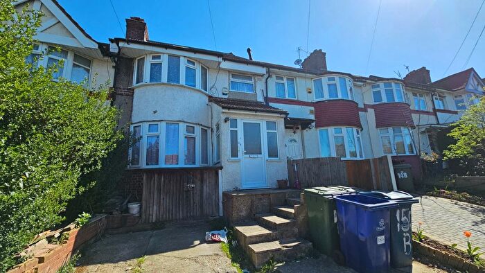 Studio To Rent In Roxeth Green Avenue, South Harrow, HA2
