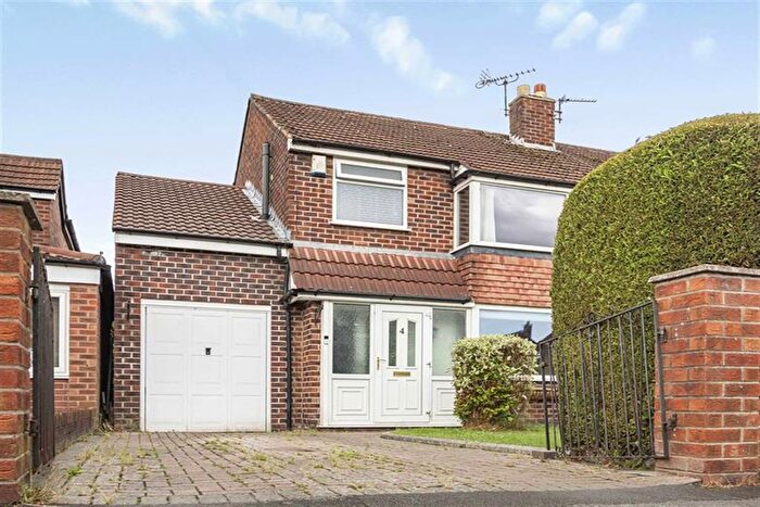 4 Bedroom Semi-Detached House For Sale In Harlow Close, Thelwall, Warrington, WA4