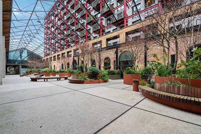 1 Bedroom Flat To Rent In Windsor Square, Royal Arsenal Riverside, London, SE18