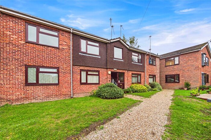 1 Bedroom Flat For Sale In Kimbers Close, Kennet Road, Newbury, Berkshire, RG14