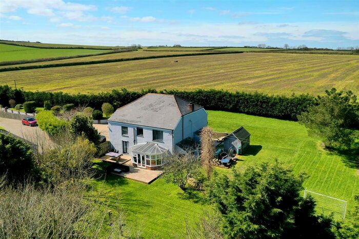 5 Bedroom Detached House For Sale In Newquay, TR8
