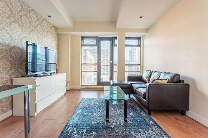 2 Bedroom Apartment To Rent In The Lexington, City Road, EC1Y