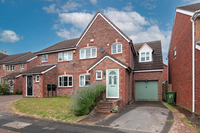 4 Bedroom Semi Detached House For Sale In Cleobury Close, Redditch, B97