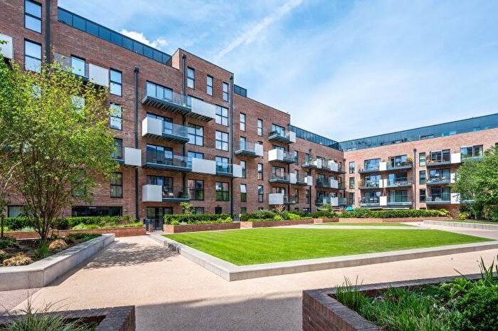 3 Bedroom Flat For Sale In Purbeck Gardens, London, SE26