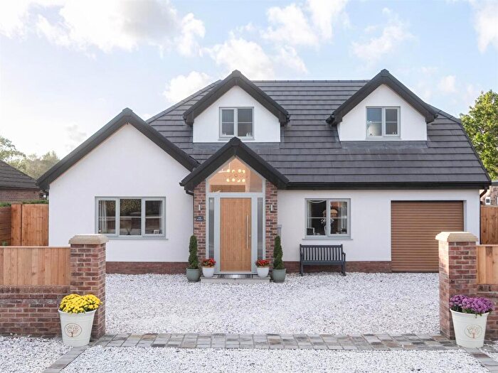 3 Bedroom Detached House For Sale In Field Hey Lane, Willaston, Neston, CH64
