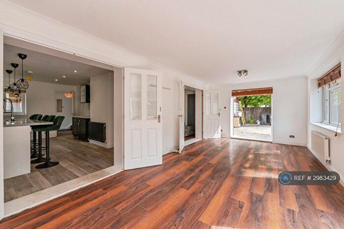 5 Bedroom Terraced House To Rent In Chittock Mead, Basildon, SS14