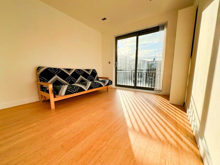 1 Bedroom Flat To Rent In Kingsland Road, Haggerston, E8