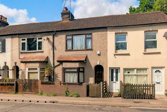 2 Bedroom Flat To Rent In Sewardstone Road, London, E4