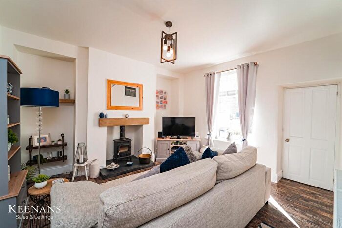 1 Bedroom Terraced House For Sale In Back Chapel Street, Barnoldswick, BB18