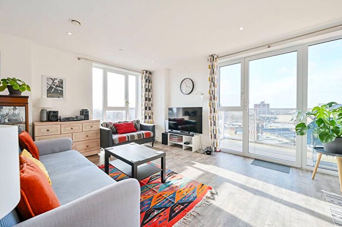 1 Bedroom Flat For Sale In Hoopers Mews, Acton, London, W3