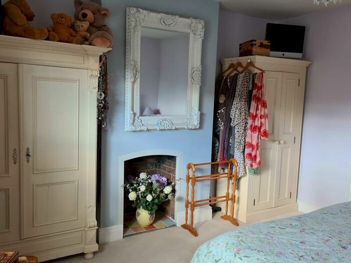 2 Bedroom Apartment To Rent In Western Road, Lymington, SO41