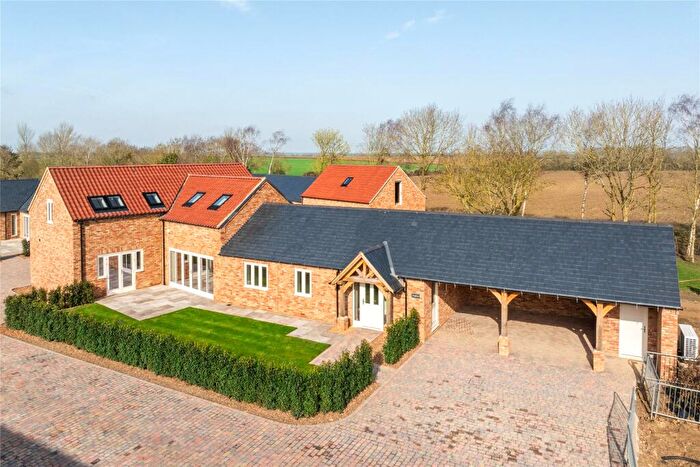 4 Bedroom Link Detached House For Sale In The Old Farmyard, Church Lane, Covington, Cambridgeshire, PE28