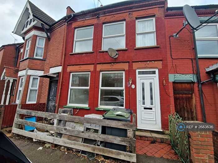 2 Bedroom Terraced House To Rent In Russell Rise, Luton, LU1