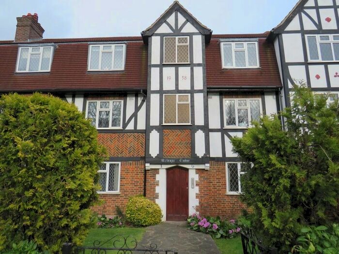 2 Bedroom Flat To Rent In Plough Lane, Wallington, Surrey, SM6
