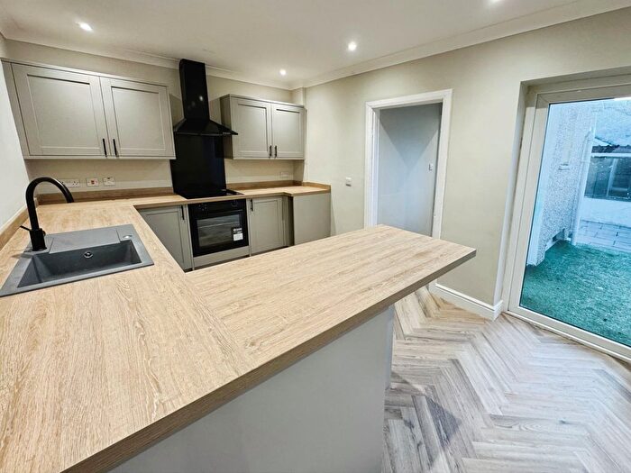 3 Bedroom Property To Rent In Heol Tregoning, Llanelli, SA15