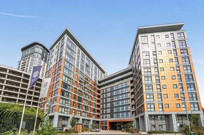 2 Bedroom Flat For Sale In Grapnel Apartments, Furness Quay, Salford, M50
