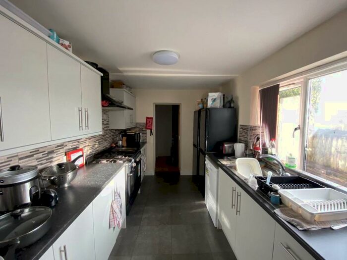 7 Bedroom House To Rent In Lisvane Street, Cathays, Cardiff, CF24