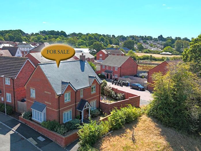 4 Bedroom Detached House For Sale In Bluebell Crescent, Wimborne, BH21