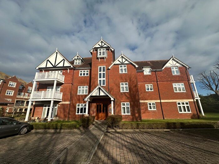 2 Bedroom Flat To Rent In Darley Road, Eastbourne, BN20