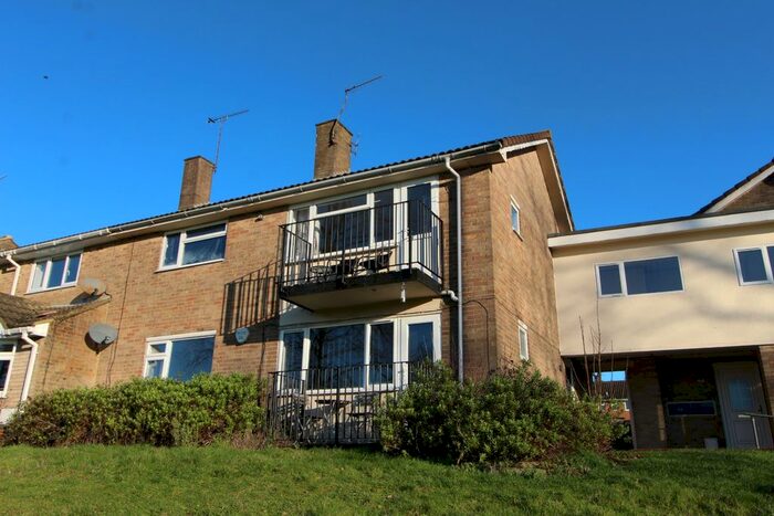 2 Bedroom Maisonette To Rent In Galley Hill, Hemel Hempstead, Hertfordshire, HP1