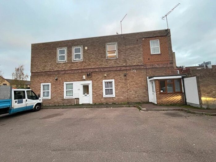 1 Bedroom Flat For Sale In Flat, The Renown, Shoeburyness, Southend-On-Sea, Essex, SS3