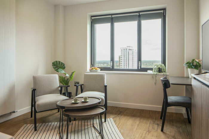 Studio To Rent In College Road, East Croydon, London, CR0