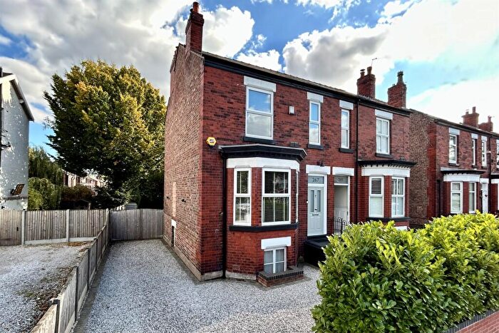 3 Bedroom Semi-Detached House For Sale In Stockport Road, Cheadle Heath, SK3
