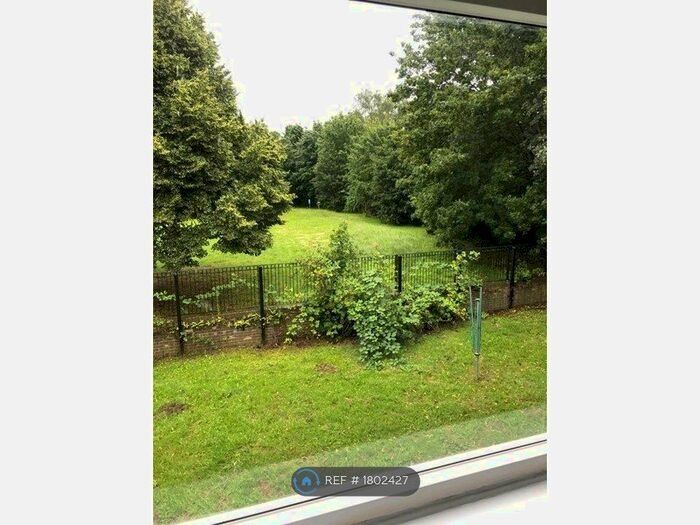 2 Bedroom Flat To Rent In Smite Court, Nottingham, NG7