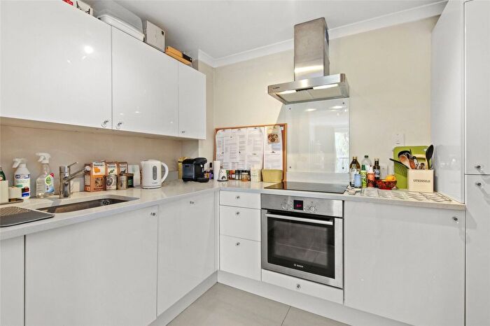 1 Bedroom Flat To Rent In Giles House, Westbourne Grove, London, W11