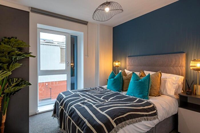 2 Bedroom Flat To Rent In Flat, Grosvenor Street West, Birmingham, A13