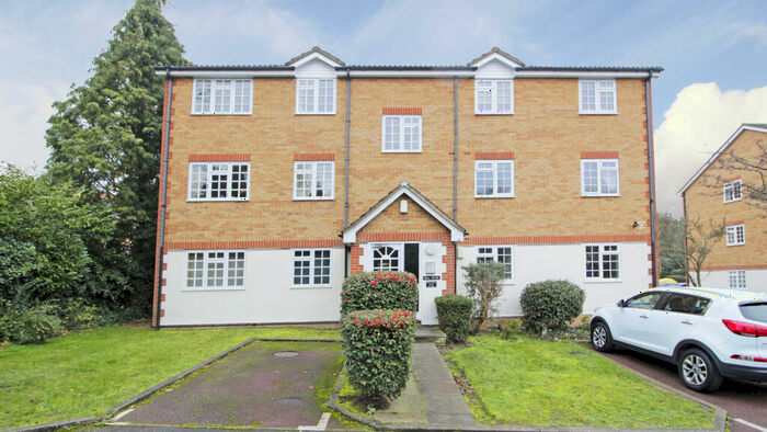 1 Bedroom Apartment To Rent In Hanson Close, Beckenham, BR3