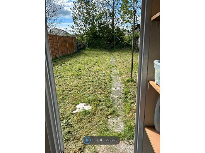 3 Bedroom Terraced House To Rent In Ilminster Avenue, Bristol, BS4