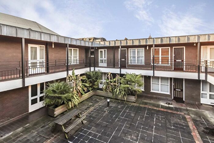 1 Bedroom Flat To Rent In Lewis Road, Richmond, TW10