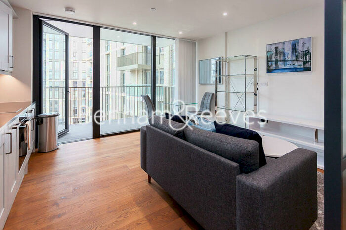 1 Bedroom Apartment To Rent In Emery Wharf, London Dock, Wapping, E1W