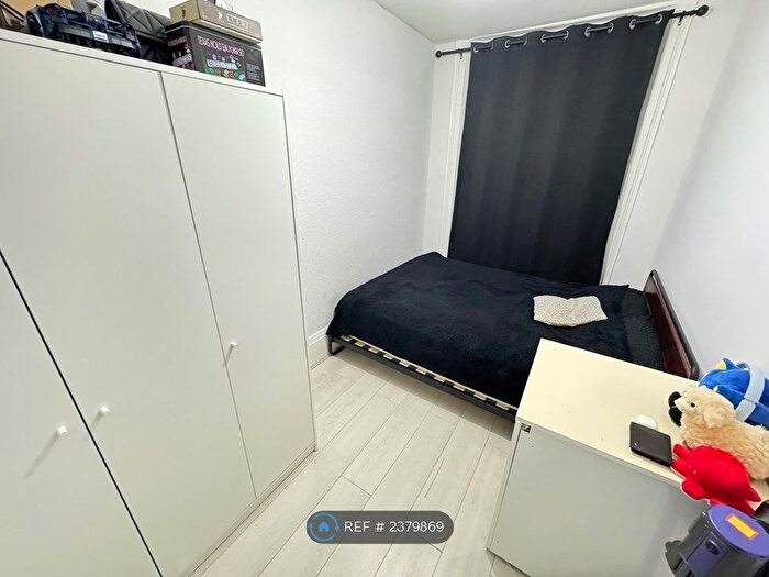 1 Bedroom Flat To Rent In Heath Road, Hounslow, TW3