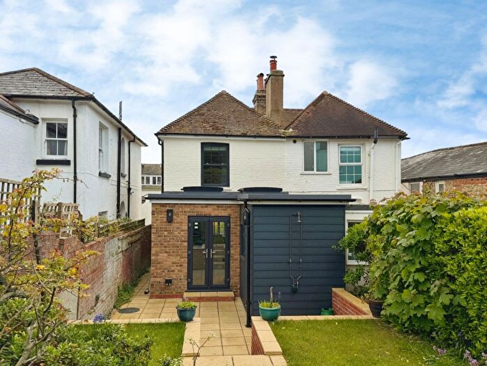 2 Bedroom Property To Rent In Wellington Place, Sandgate, CT20