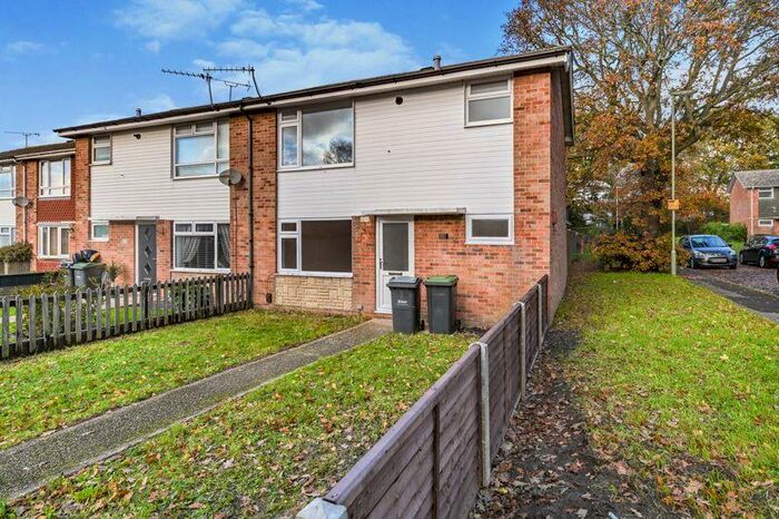 3 Bedroom Terraced House To Rent In Lambert Close, Waterlooville, PO7