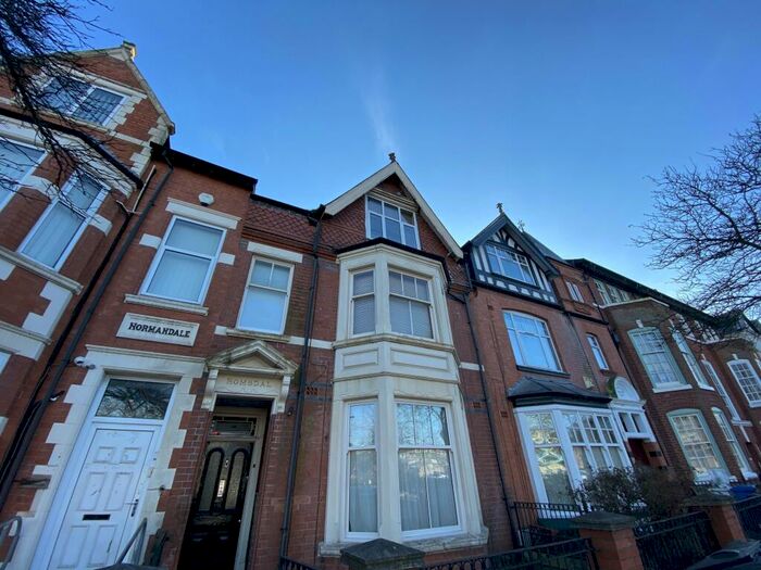 6 Bedroom House To Rent In Fosse Road South, Leicester, LE3
