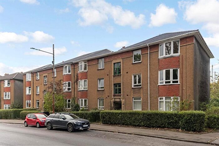 2 Bedroom Flat To Rent In Dorchester Avenue, Kelvindale, G12