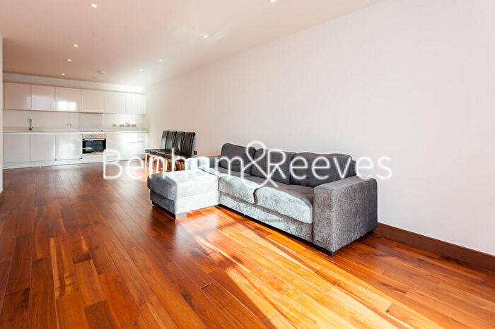 2 Bedroom Apartment To Rent In Maygrove Road, West Hampstead, NW6