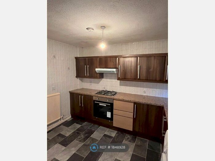 3 Bedroom Terraced House To Rent In Southfield, Platt Bridge, Wigan, WN2